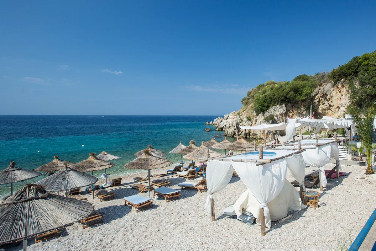 Spiaggia di Himarës, Himarë, Adriatic, Albania — 3