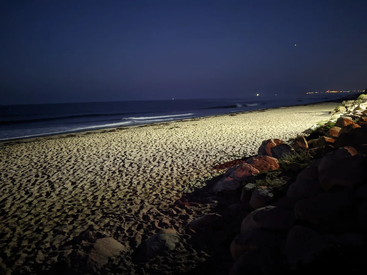 Hendry's Beach Cove, Santa Barbara, California Coast, United States — 4
