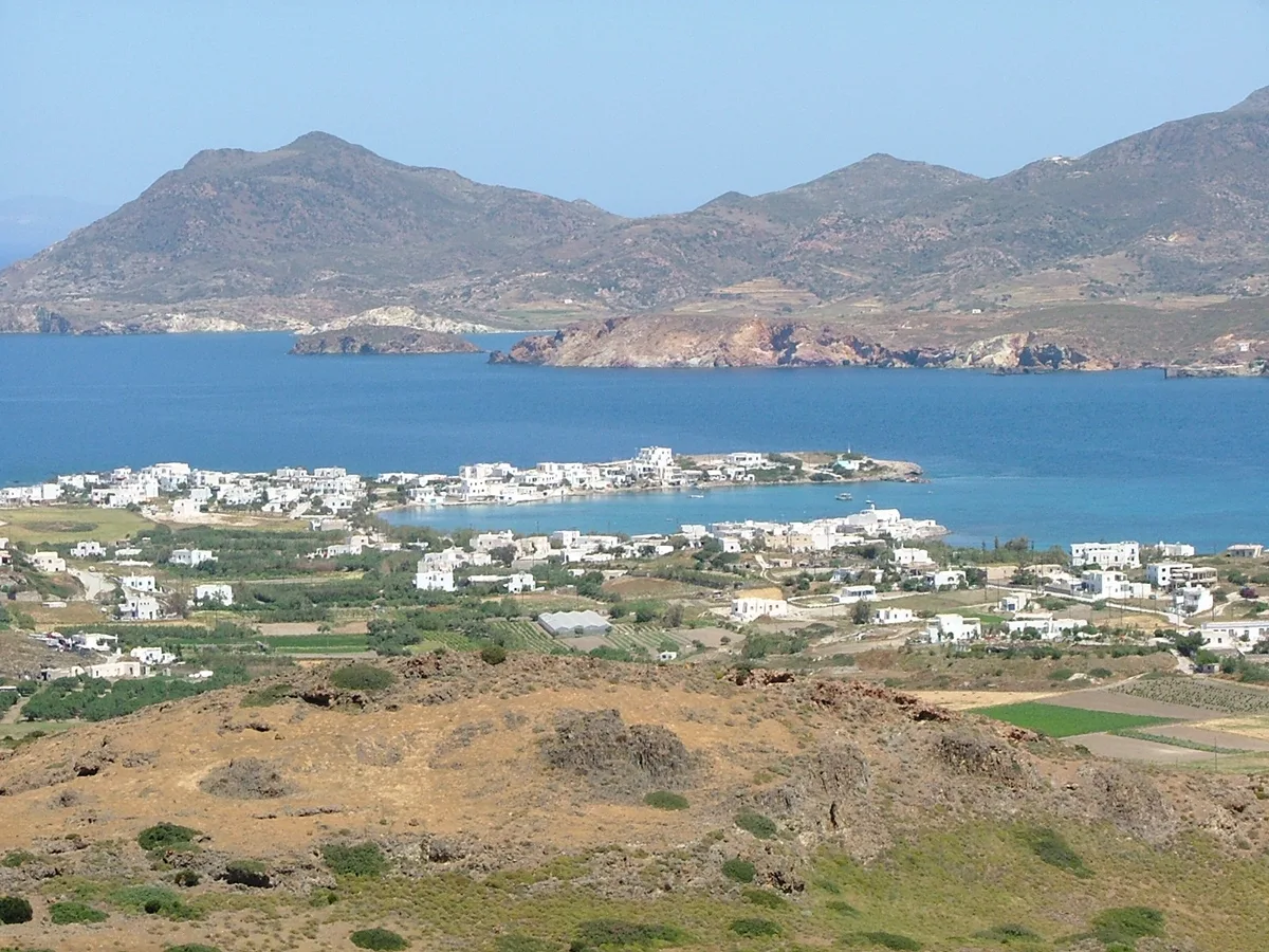Playa de Pollonia, Milos, Cyclades, Grecia — 3