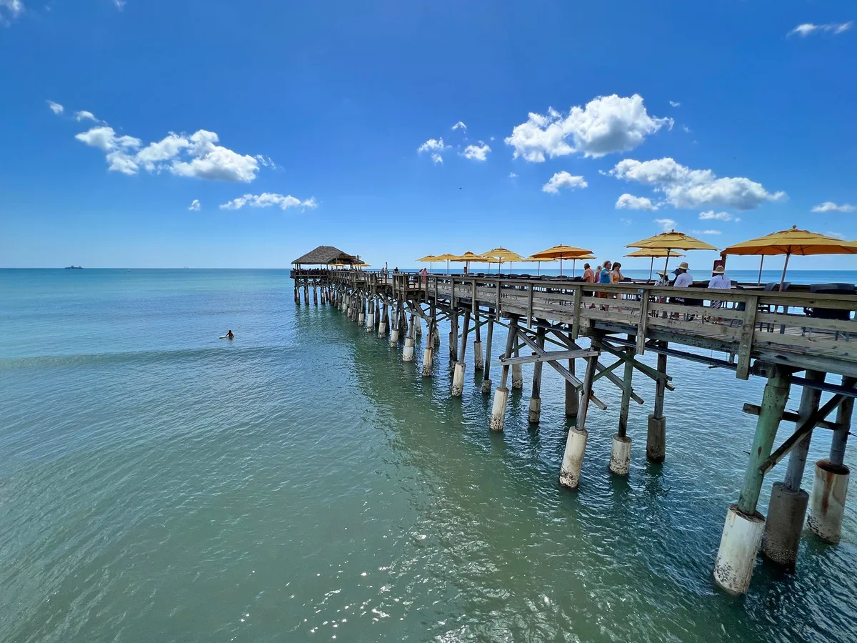 Cocoa Beach Pier Beach, Cocoa Beach, Florida Atlantic, Vereinigte Staaten — 2
