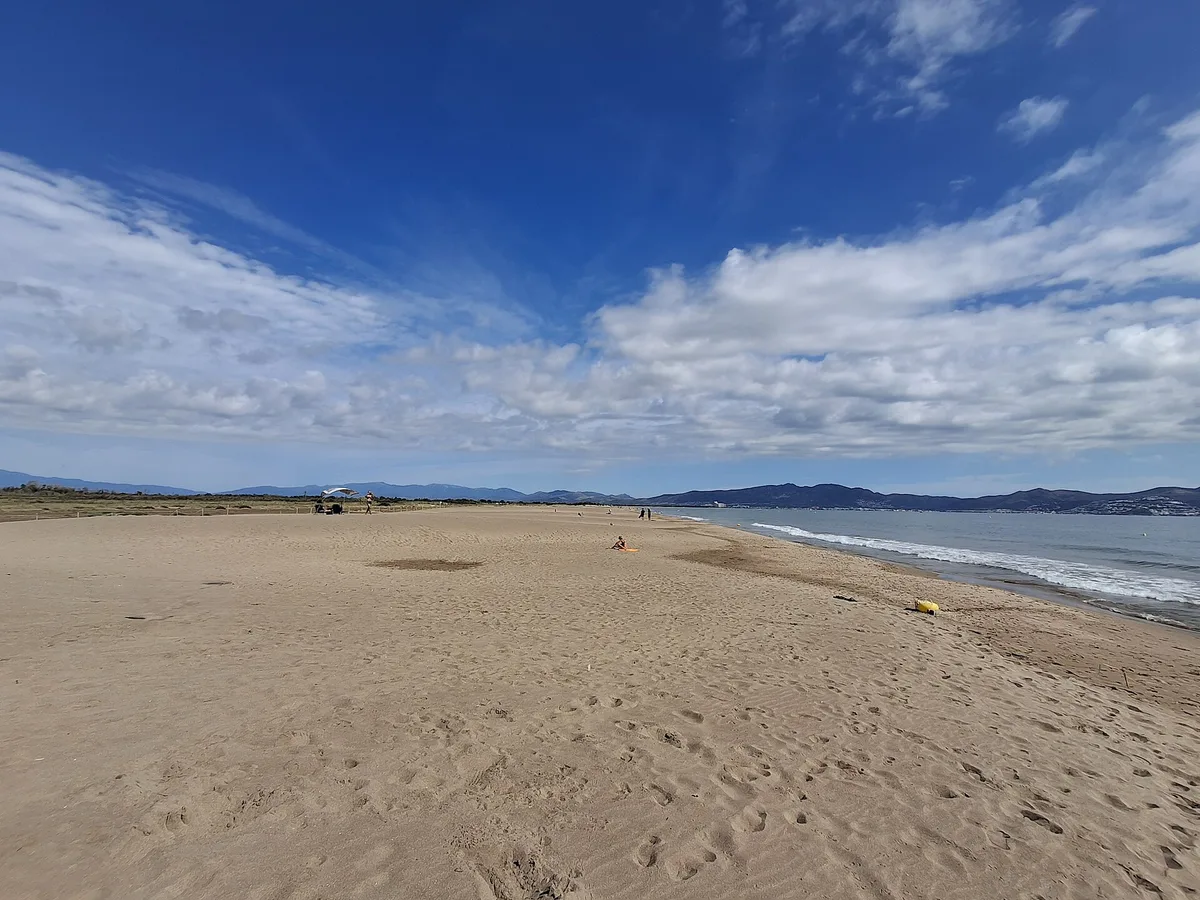 Playa de Sant Pere Pescador, Sant Pere Pescador, Catalonia, España