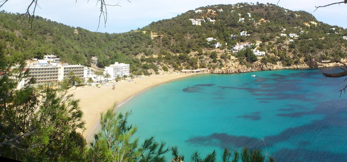 Cala de Sant Vicent, Sant Joan de Labritja, Balearic Islands, España — 3