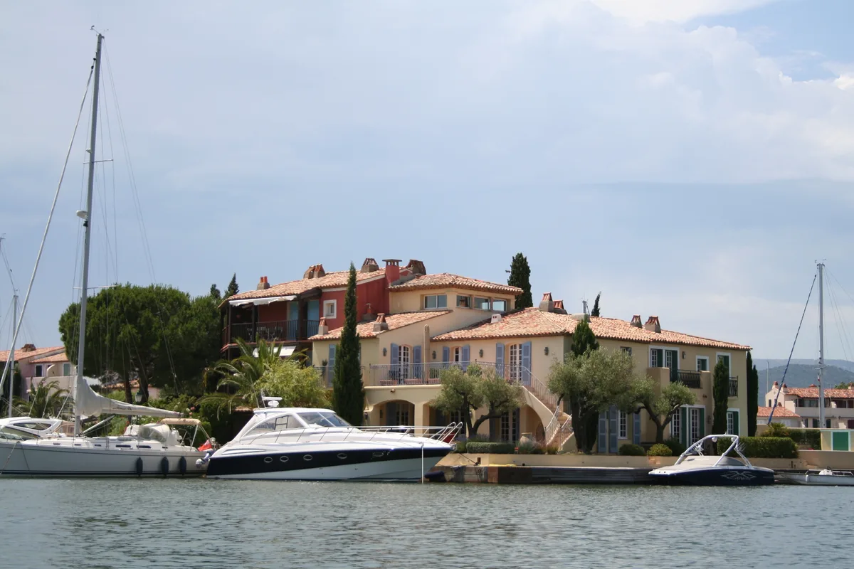 Plage de Grimaud, Grimaud, Provence-Alpes-Côte d'Azur, France — 4