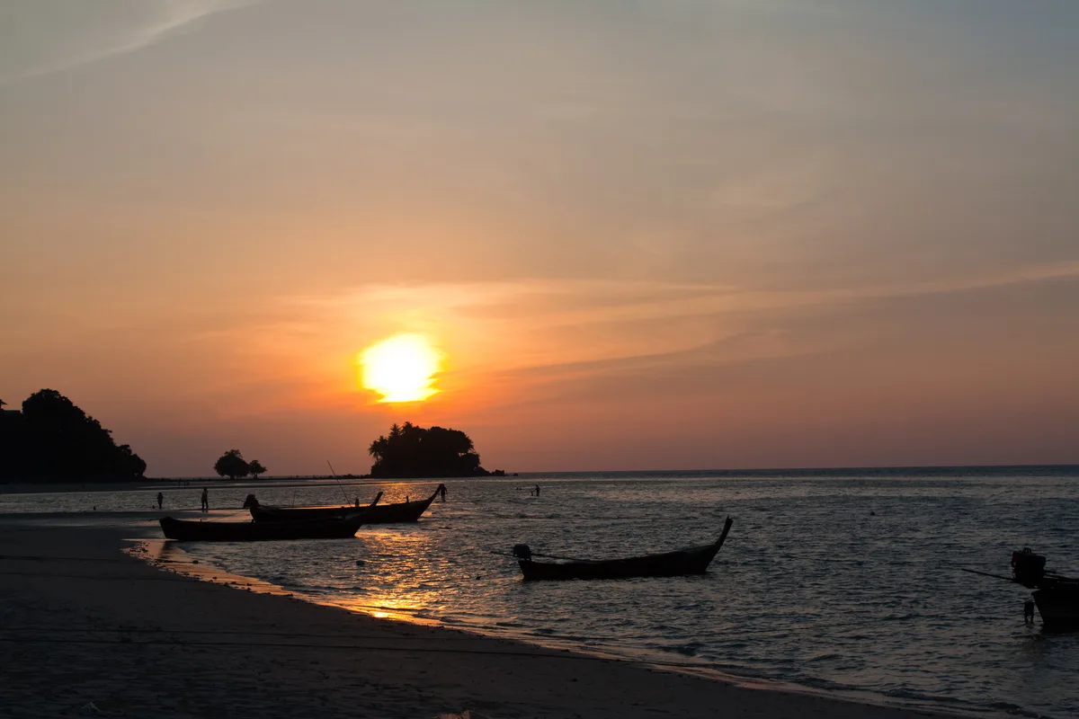 Nai Yang-Strand, Sakhu, Andaman Sea, Thailand — 5