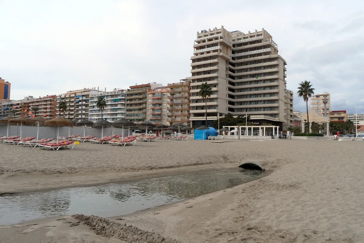 Playa de los Boliches, Fuengirola, Andalusia, España — 6