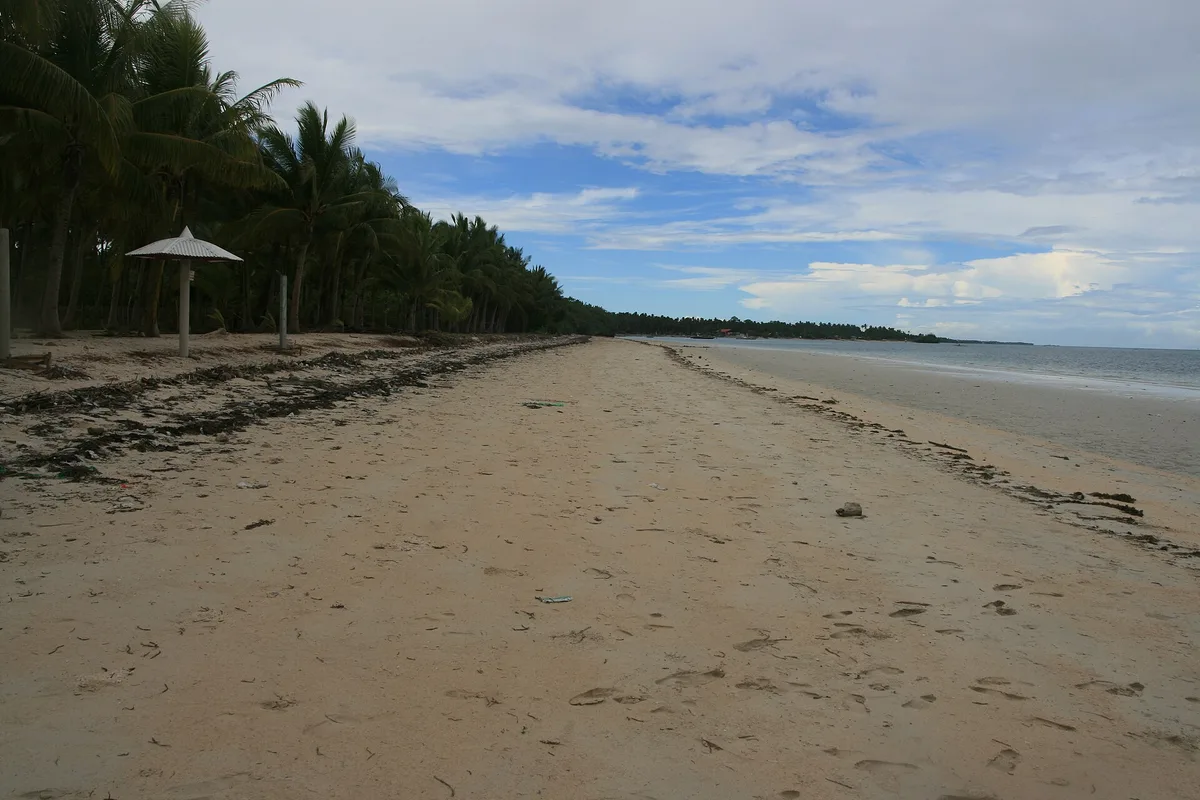 Plage de Bantayan, Santa Fe, Central Visayas, Philippines — 6