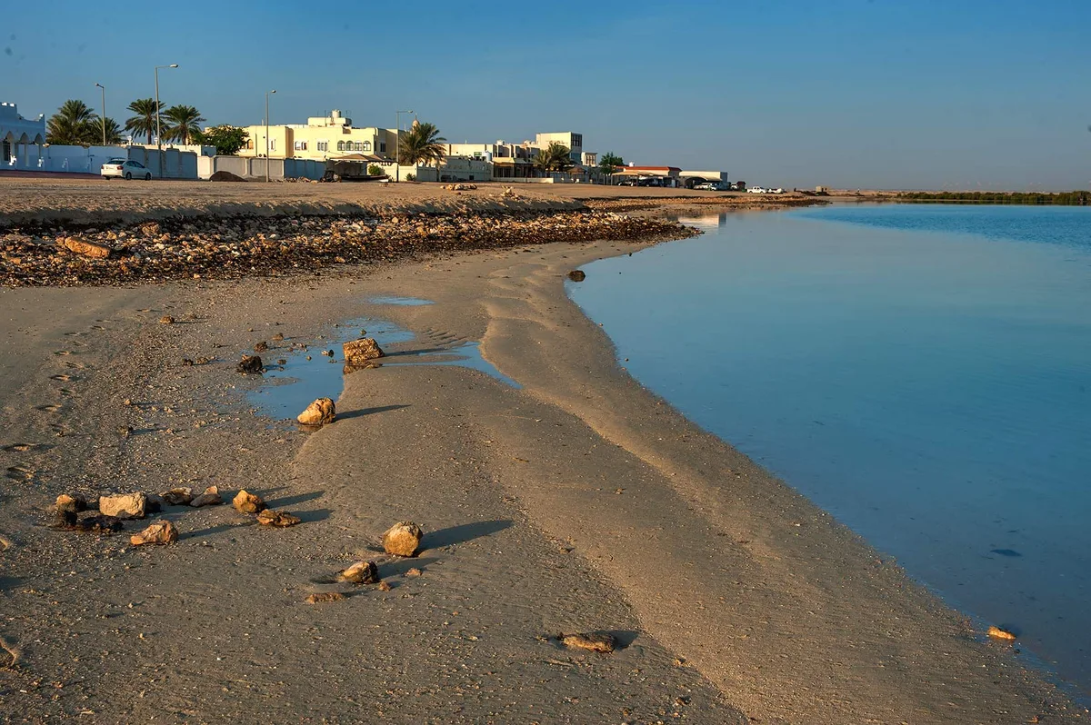Spiaggia di Al Thakhira, Al Dhakhira, Persian Gulf, Qatar — 3