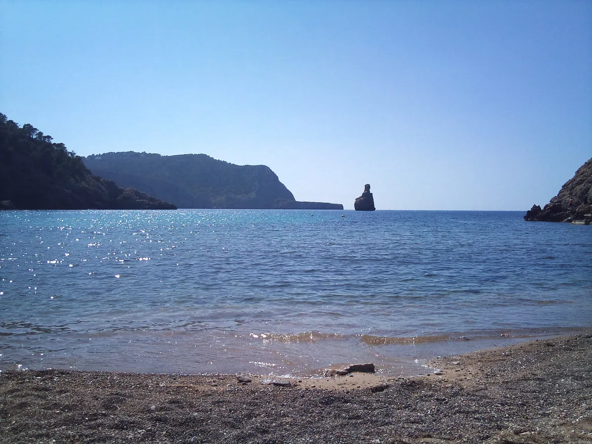 Cala Benirrás, Sant Joan de Labritja, Balearic Islands, España — 3