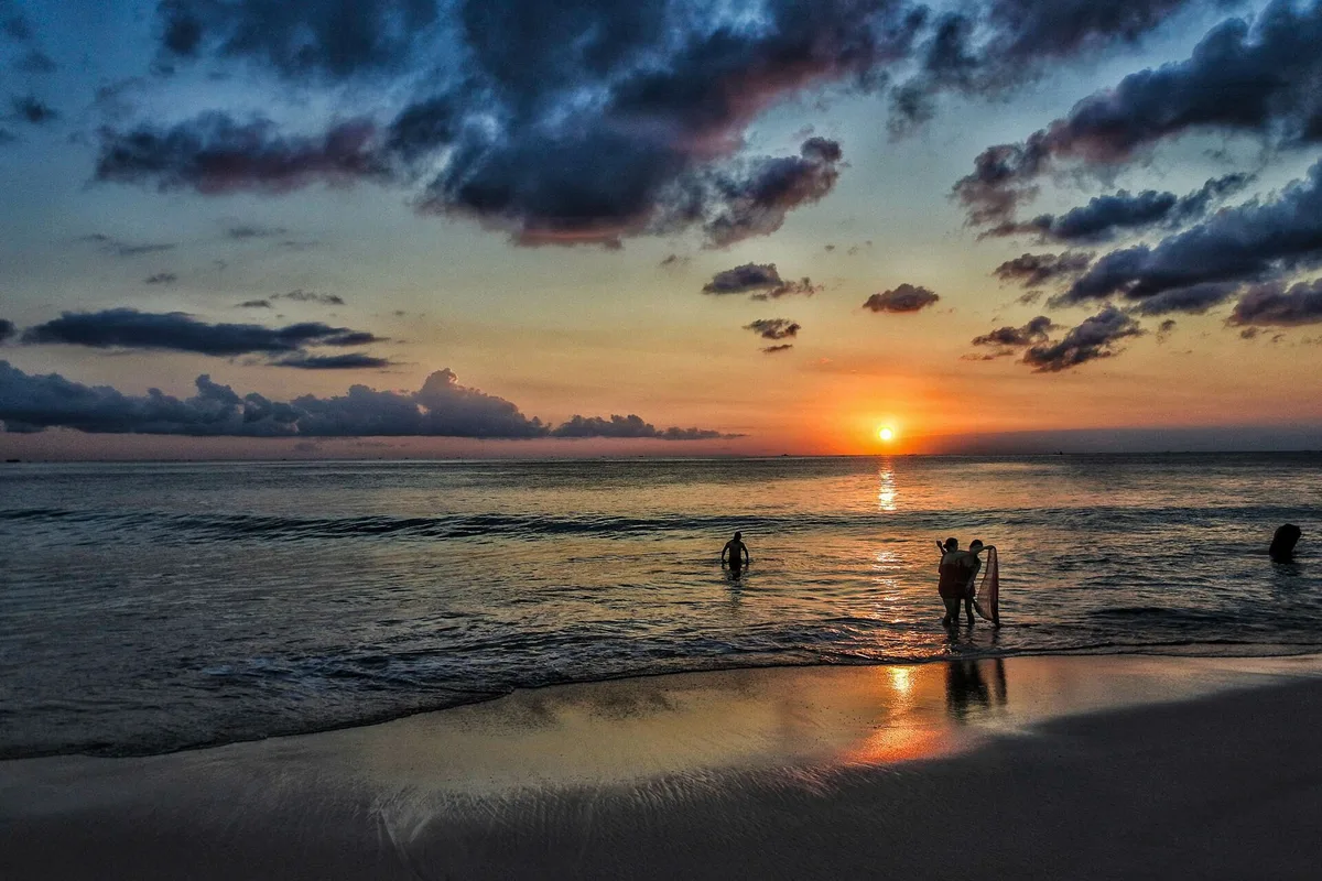 Playa de Pasir Putih, Manggis, Lesser Sunda Islands, Indonesia — 4