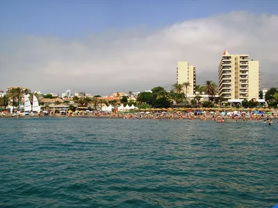 Playa Fuente Salud, Benalmádena, Andalusia, España — 3